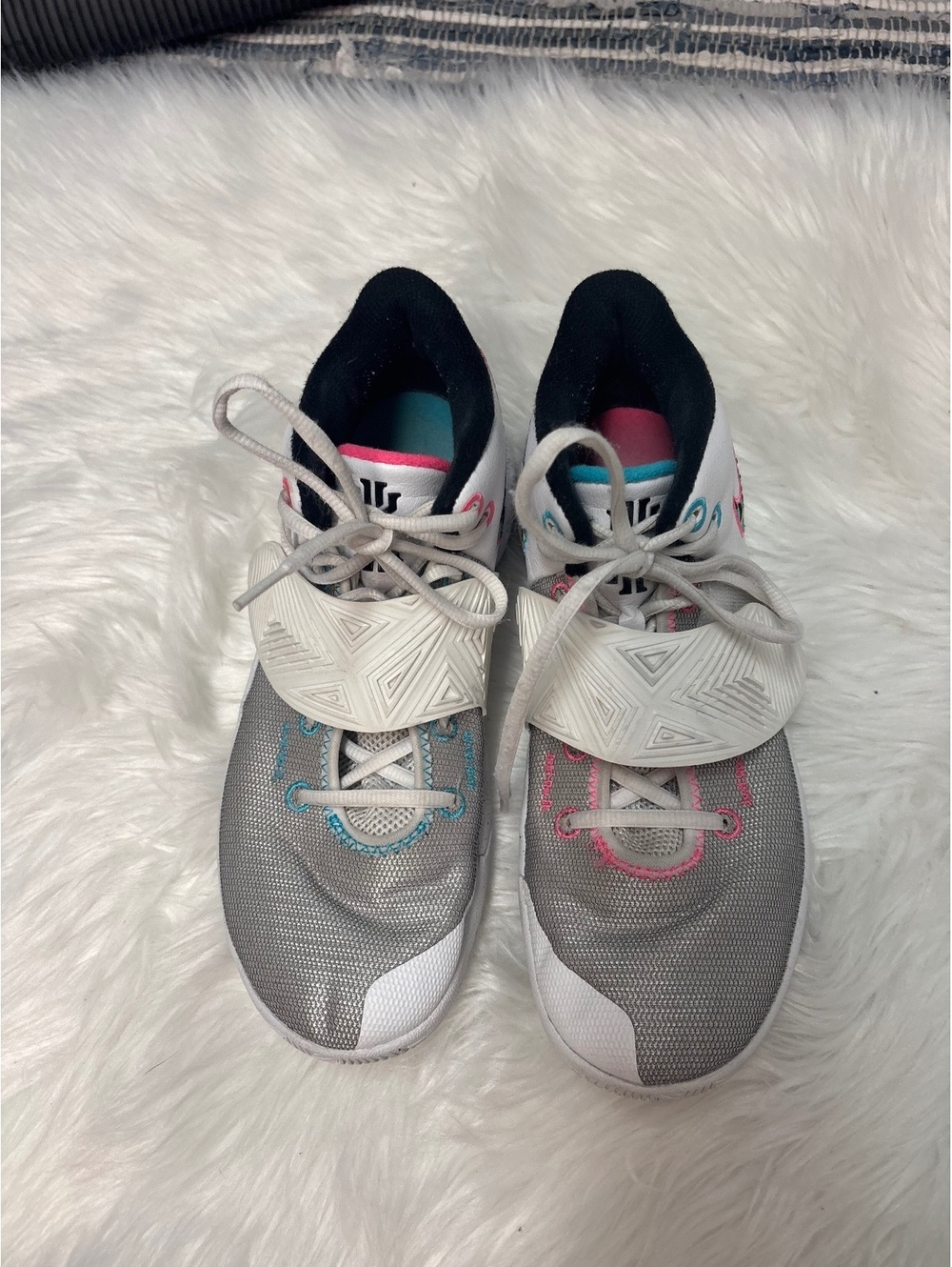 * | Nike | Kyrie Flytrap 3 'South Beach’ shoes. Size 10. - Picture 5 of 5